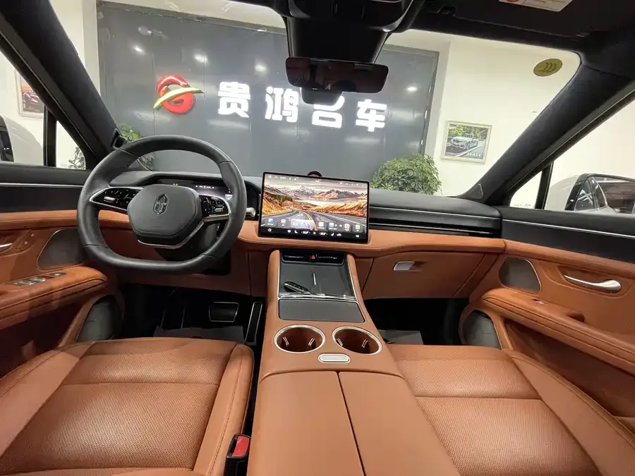 AITO M5 M5 2025 Extended Range Ultra 4WD Edition 2025 — миниатюра 2