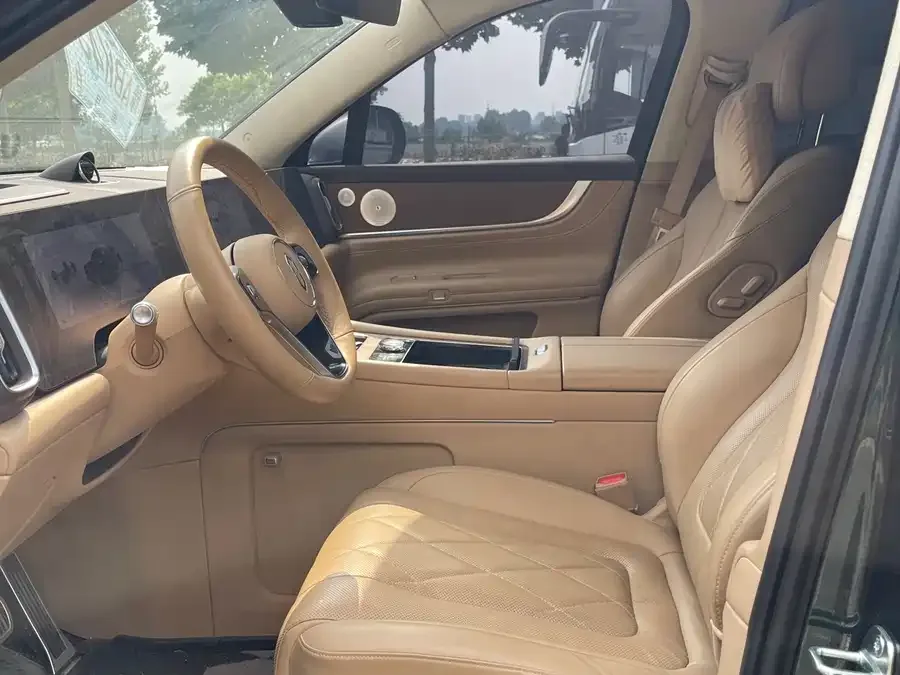 AITO M9 Wenjie M9 2024 Extended Range Max Edition 42kWh 6-seater Edition 2024 — миниатюра 4