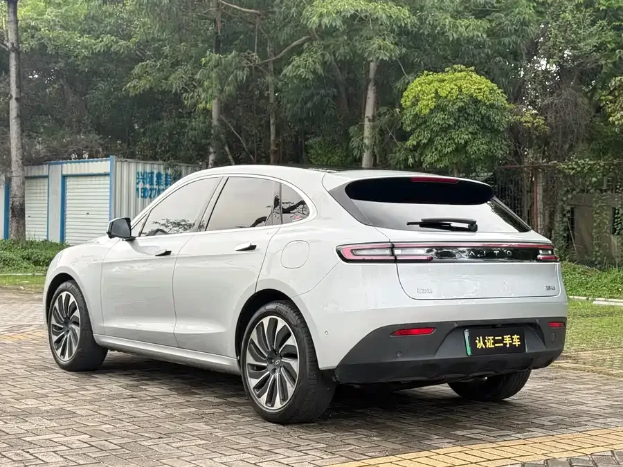 AITO M5 M5 2022 Extended Range Rear-Drive Standard Edition 2022 — миниатюра 5