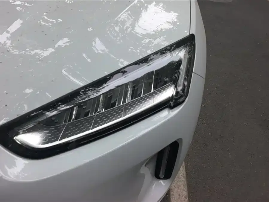 AITO M5 M5 2022 Extended Range 4WD Ultimate Edition 2022 — миниатюра 2