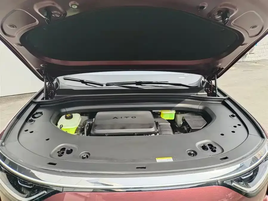 AITO M8 Wenjie M8 2025 Extended Range Ultra Edition 53.4kWh 5-Seat Version (192-line LiDAR) 2025 — миниатюра 3
