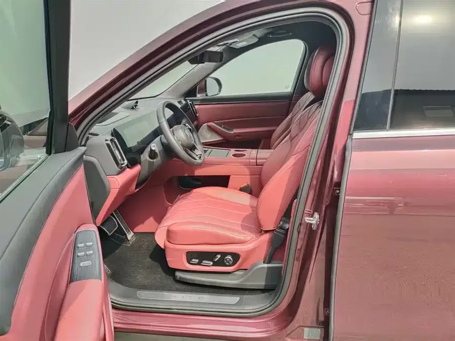 AITO M8 Wenjie M8 2025 Extended Range Ultra Edition 53.4kWh 5-Seat Version (192-line LiDAR) 2025 — миниатюра 4