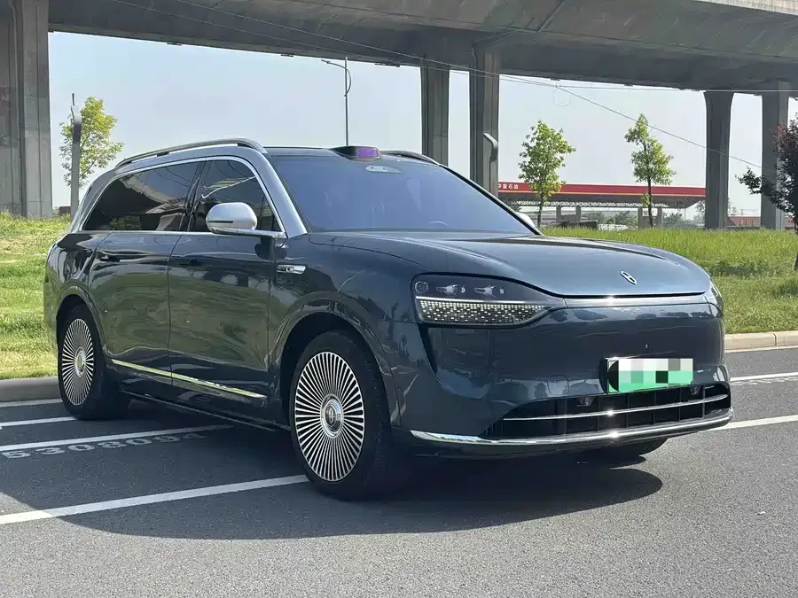 AITO M9 M9 2024 Extended Range Ultra Edition 42kWh 6-seater Edition 2024 — миниатюра 2