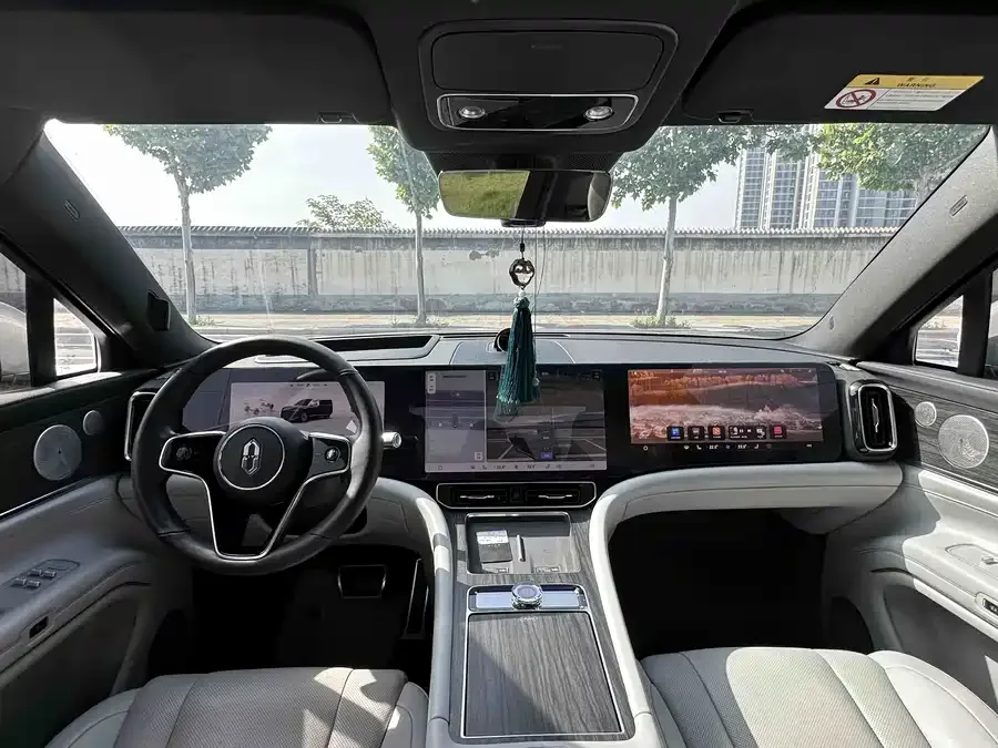 AITO M9 M9 2024 Extended Range Ultra Edition 42kWh 6-seater Edition 2024 — миниатюра 3