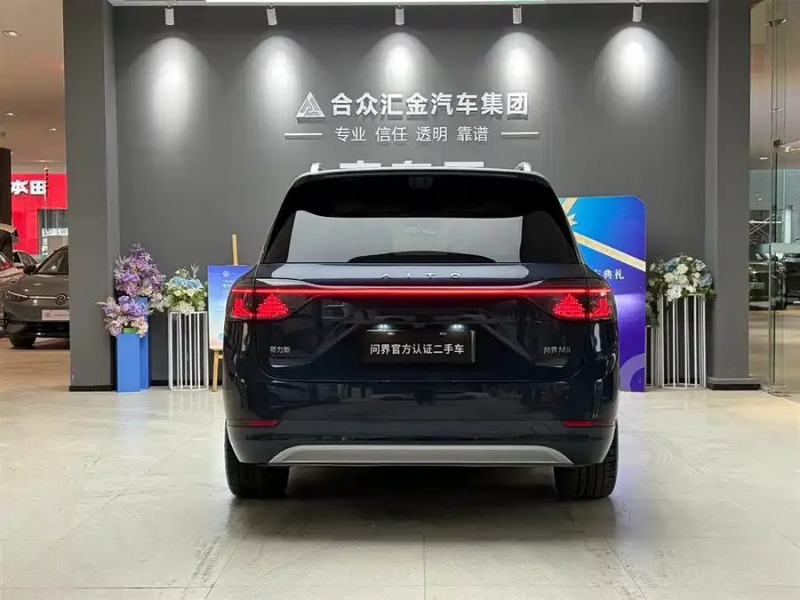 AITO M9 Wenjie M9 2025 Extended Range Ultra Edition 52kWh 6-Seat Version (192-line LiDAR) 2025 — миниатюра 2