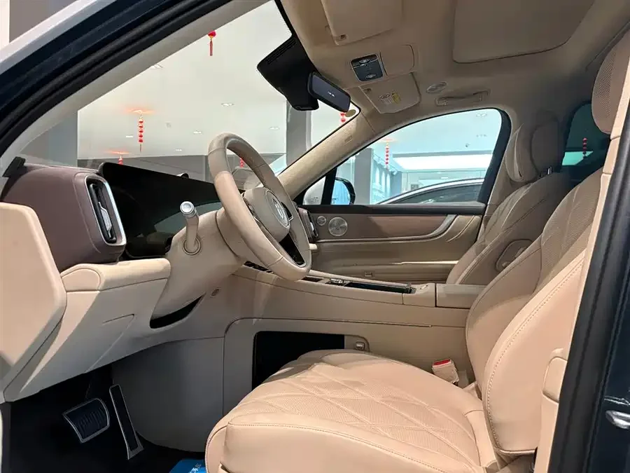 AITO M9 Wenjie M9 2025 Extended Range Ultra Edition 52kWh 6-Seat Version (192-line LiDAR) 2025 — миниатюра 3
