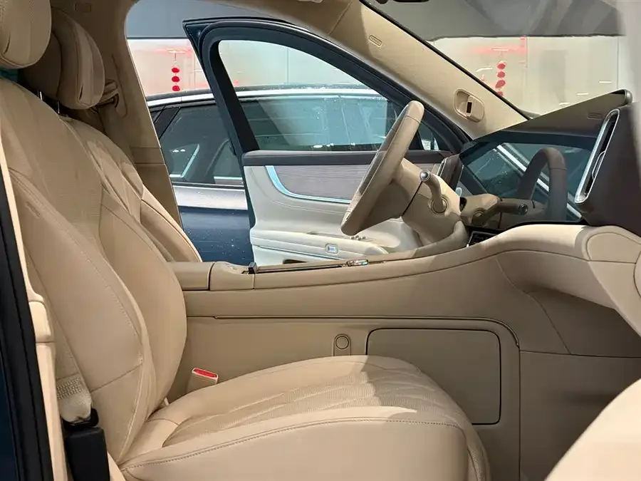 AITO M9 Wenjie M9 2025 Extended Range Ultra Edition 52kWh 6-Seat Version (192-line LiDAR) 2025 — миниатюра 5