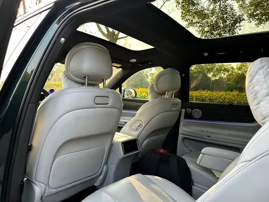 AITO M9 Wenjie M9 2025 Extended Range Ultra Edition 52kWh 6-Seat Version (192-line LiDAR) 2025 — миниатюра 3