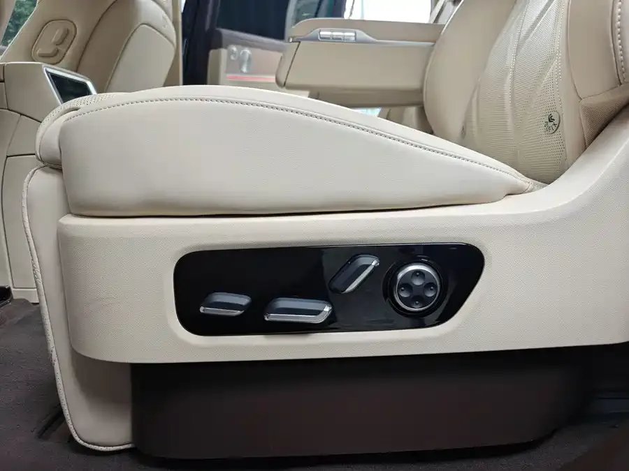 AITO M9 Wenjie M9 2025 Pure Electric Ultra Edition 100kWh 6-Seat Version (192-line LiDAR) 2025 — миниатюра 5