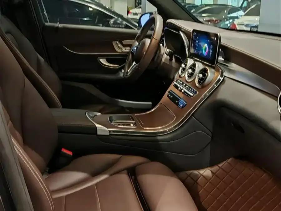 Mercedes-Benz GLC-Class Mercedes-Benz GLC 2022 GLC 300 L 4MATIC Dynamic 2023 — миниатюра 5