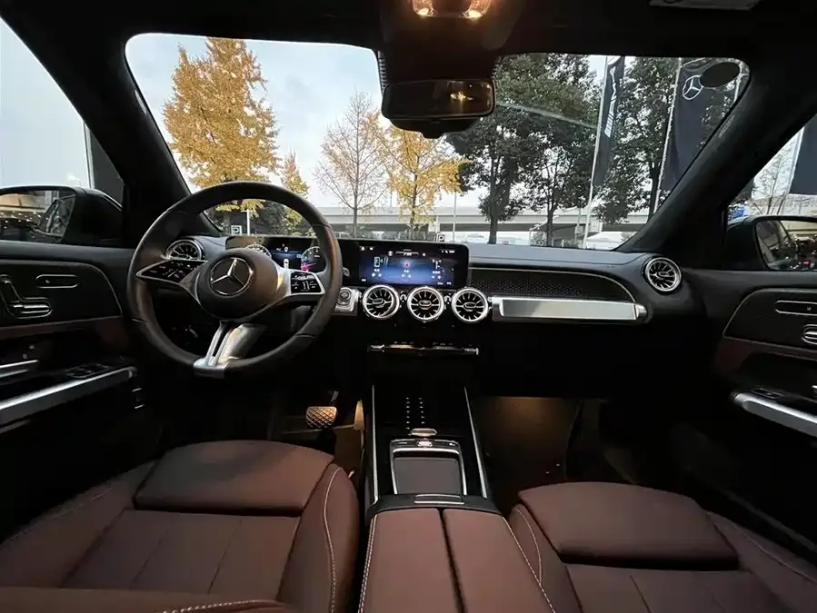 Mercedes-Benz GLB-Class Mercedes-Benz GLB 2024 GLB 220 Fashion Edition 2024 — миниатюра 4