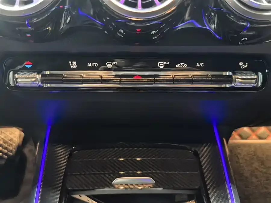 Mercedes-Benz GLB-Class Mercedes-Benz GLB 2023 GLB 220 Dynamic 2023 — миниатюра 4