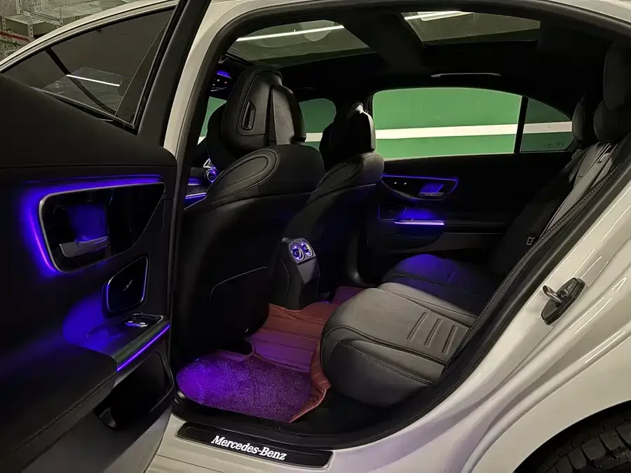 Mercedes-Benz Class C Mercedes-Benz C-Class 2025 C 260 L Sports Edition 2025 — миниатюра 3