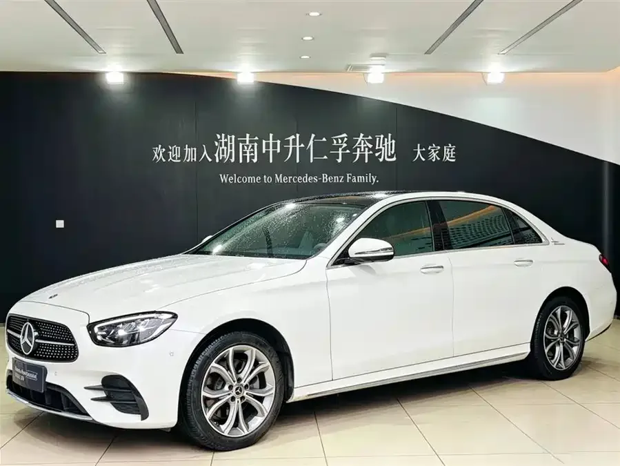 Mercedes-Benz E-Class 2022