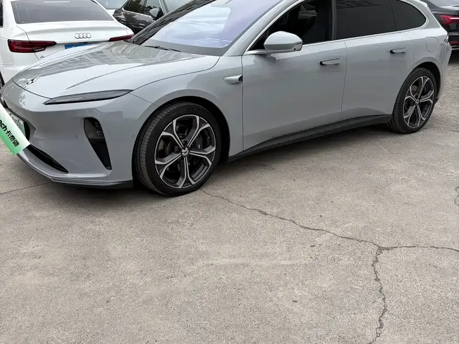 NIO ET5T NIO ET5T 2024 75kWh Touring 2024 — фото 1, купить с доставкой в Москву
