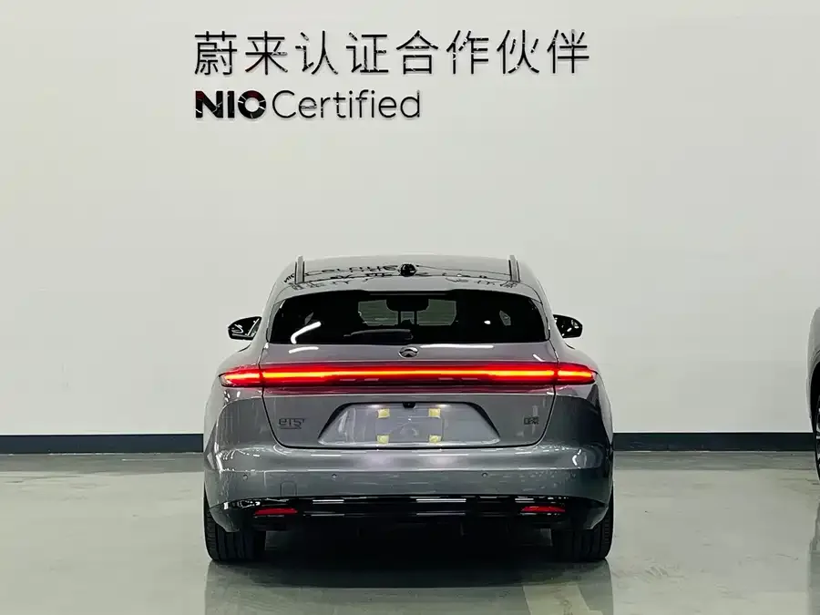 NIO ET5T NIO ET5T 2025 Champion Commemorative Edition 75kWh Touring 2026 — миниатюра 2