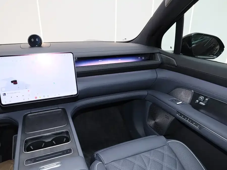NIO ES8 NIO ES8 2026 Six-seat Executive Luxury Edition 2026 — миниатюра 5