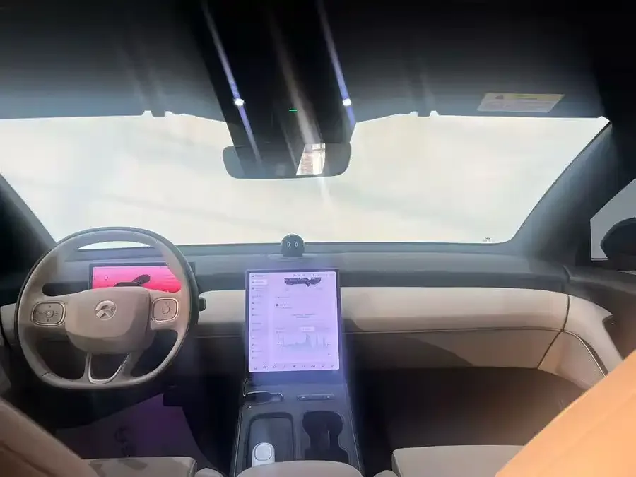 NIO ET5T NIO ET5T 2024 75kWh Touring 2025 — миниатюра 4