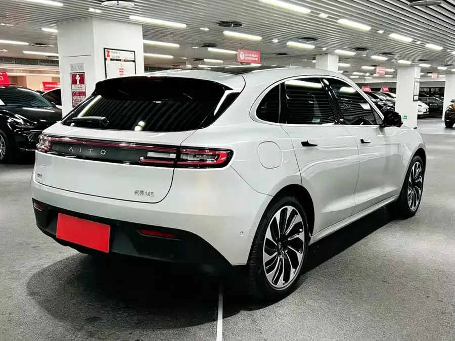 AITO M5 M5 2022 Extended Range 4WD Ultimate Edition 2022 — миниатюра 4