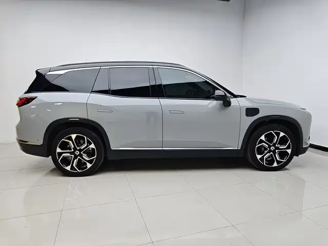 NIO ES8 NIO ES8 2022 100kWh Six-seat Edition 2022 — миниатюра 2