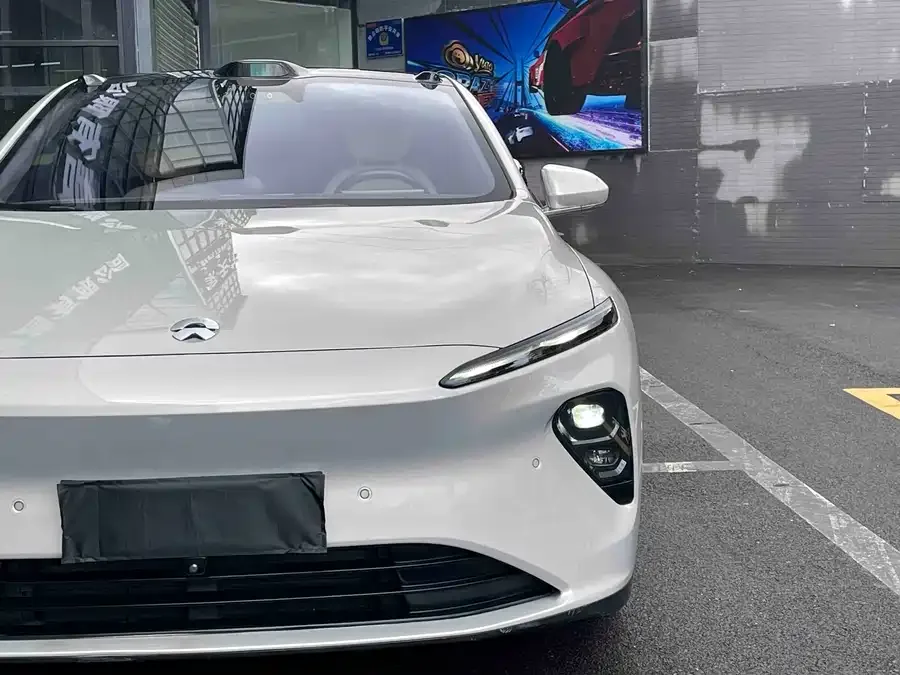 NIO ET7 NIO ET7 2022 100kWh First Edition 2022 — миниатюра 2