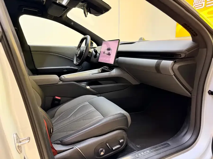 Zeekr 007GT Zeekr 007GT 2025 All-Wheel Drive Smart Edition 75kWh 2025 — миниатюра 5