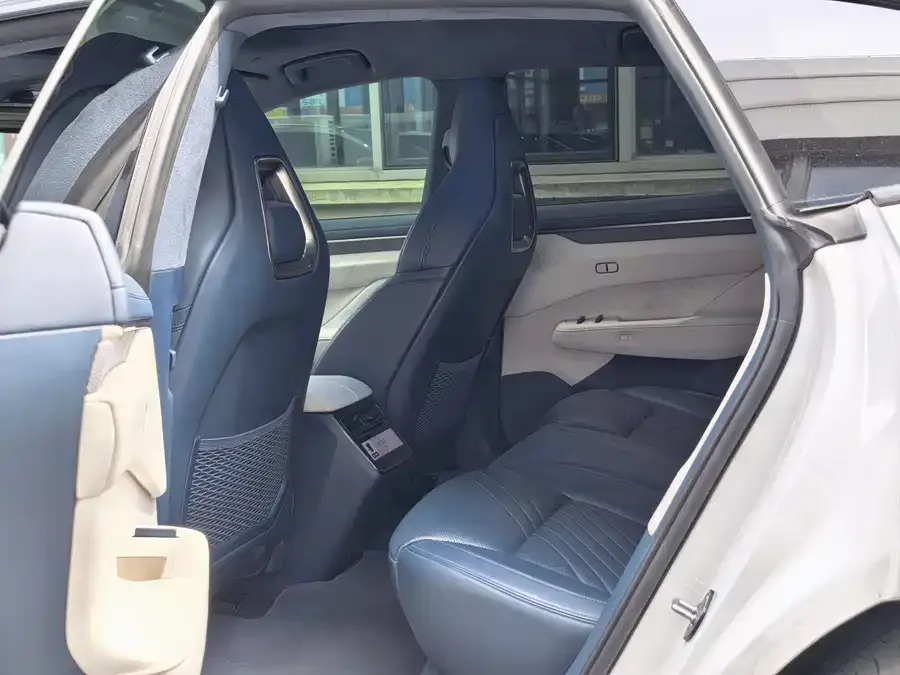 Zeekr 001 Zeekr 001 2024 YOU version 100kWh 4WD 2024 — миниатюра 2