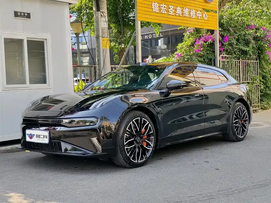 Zeekr 001 2024
