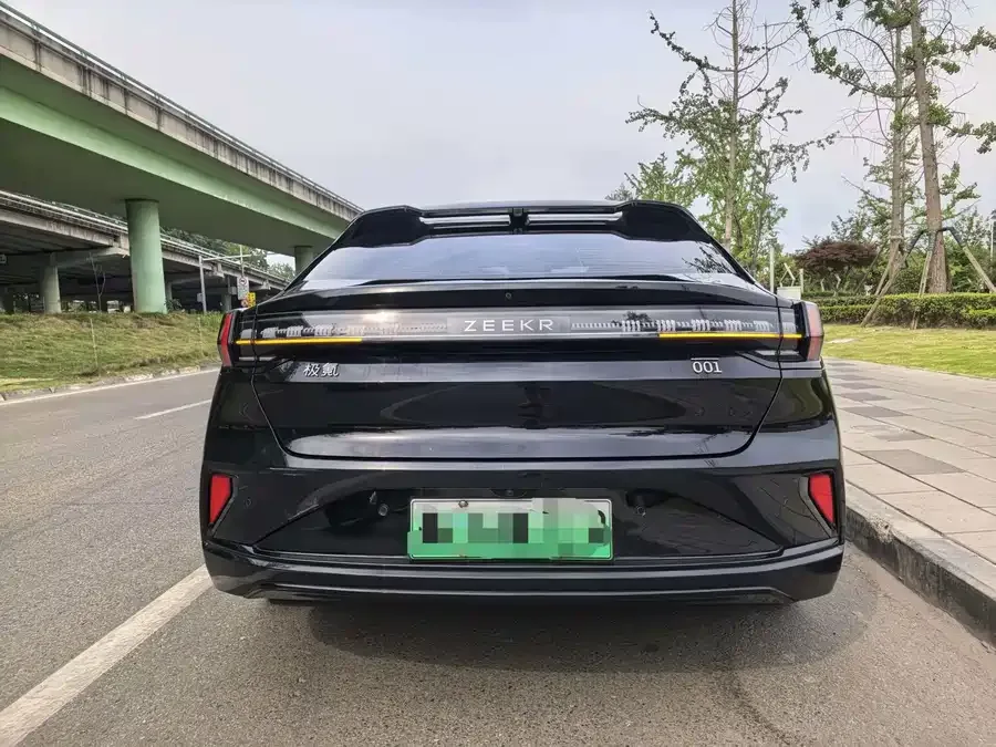 Zeekr 001 Zeekr 001 2024 ME version 100kWh 4WD 2024 — миниатюра 4