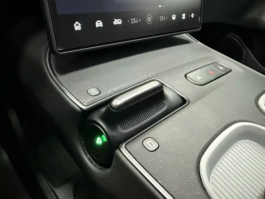 NIO ET5T NIO ET5T 2024 75kWh Touring 2025 — миниатюра 5