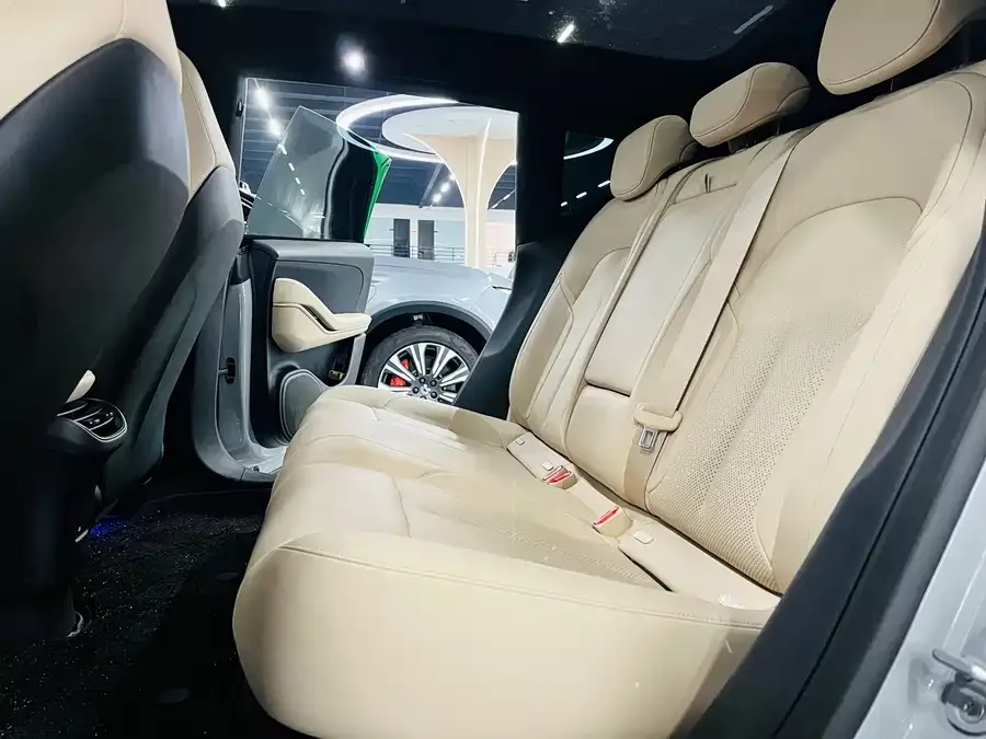 NIO ET5T NIO ET5T 2024 75kWh Touring 2024 — миниатюра 3