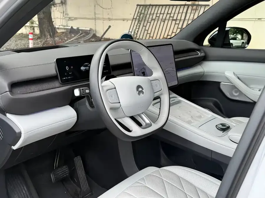 NIO ES6 NIO ES6 2025 75kWh 2025 — миниатюра 2