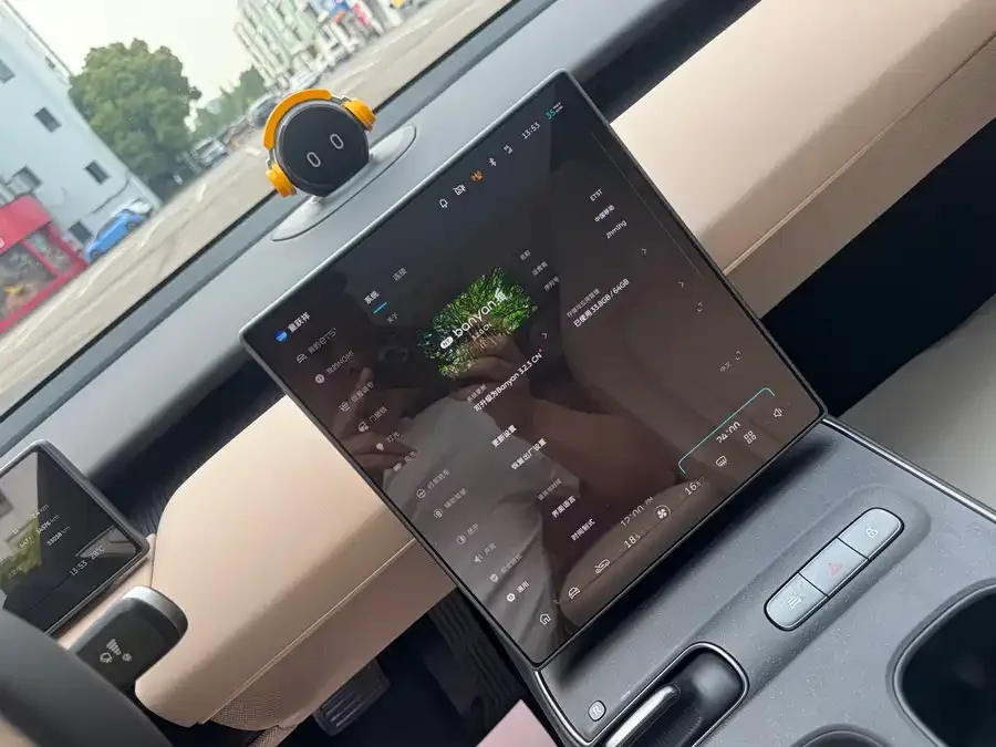NIO ET5T NIO ET5T 2024 75kWh Touring 2024 — миниатюра 3