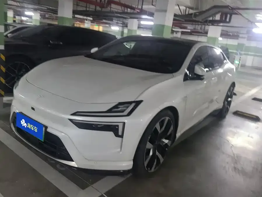 Polestar 4 2024