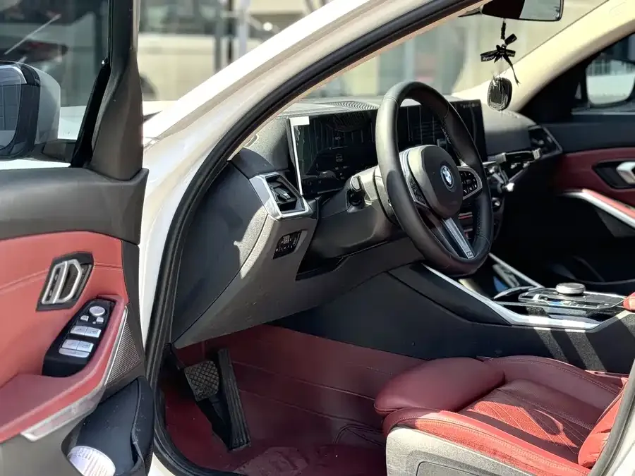 BMW i3 2024 eDrive 35 L 2024 — миниатюра 4