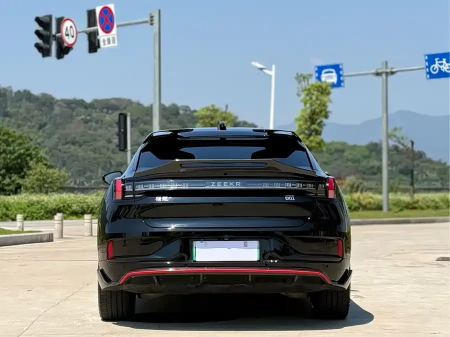 Zeekr 001 Zeekr 001 2023 YOU version 100kWh 2023 — миниатюра 2