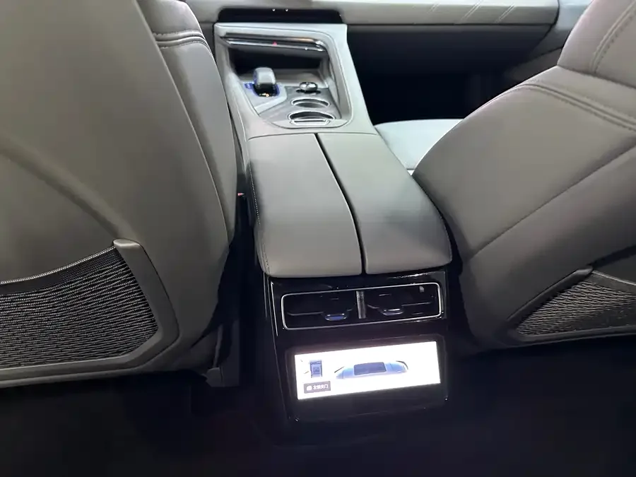 Zeekr 001 Zeekr 001 2024 YOU version 100kWh 4WD 2024 — миниатюра 3
