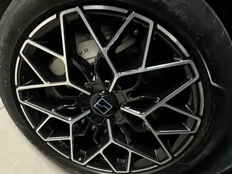 Zeekr 001 Zeekr 001 2024 WE version 100kWh rear-wheel drive 2024 — миниатюра 5