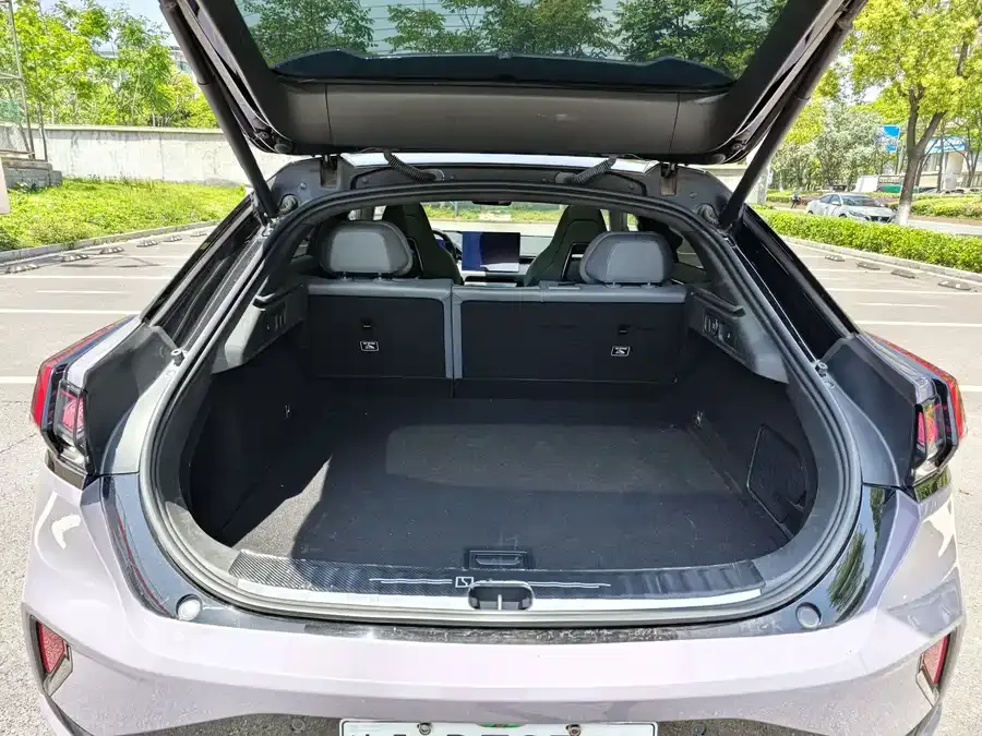 Zeekr 001 Zeekr 001 2024 WE version 100kWh rear-wheel drive 2024 — миниатюра 5
