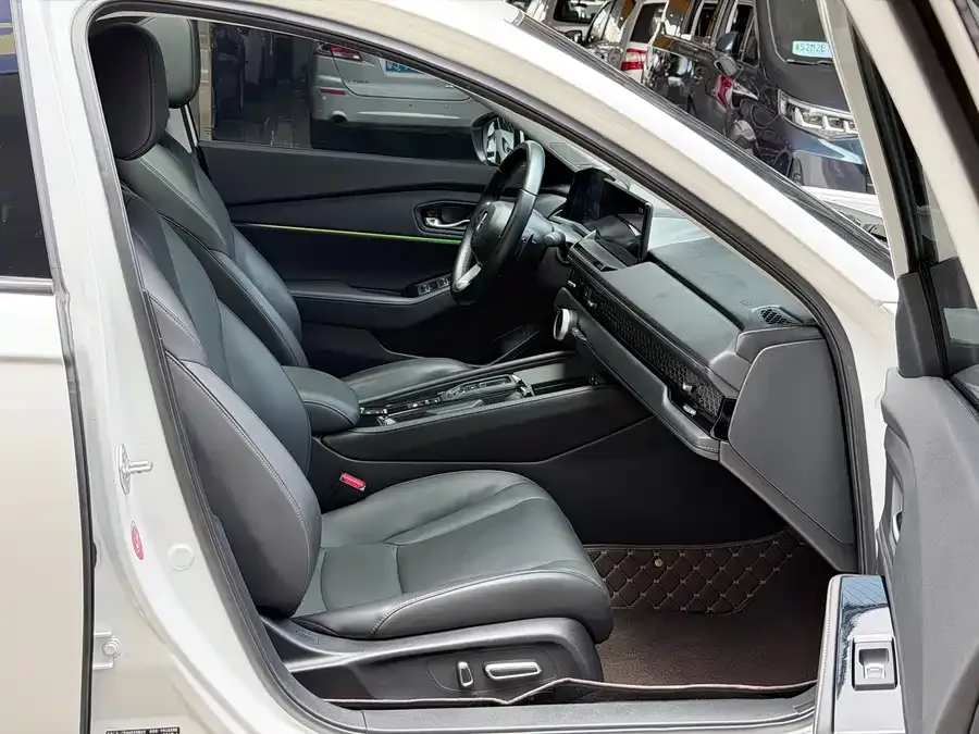 Honda Accord New Energy Accord New Energy 2023 2.0L e:PHEV Premium Edition 2024 — миниатюра 3