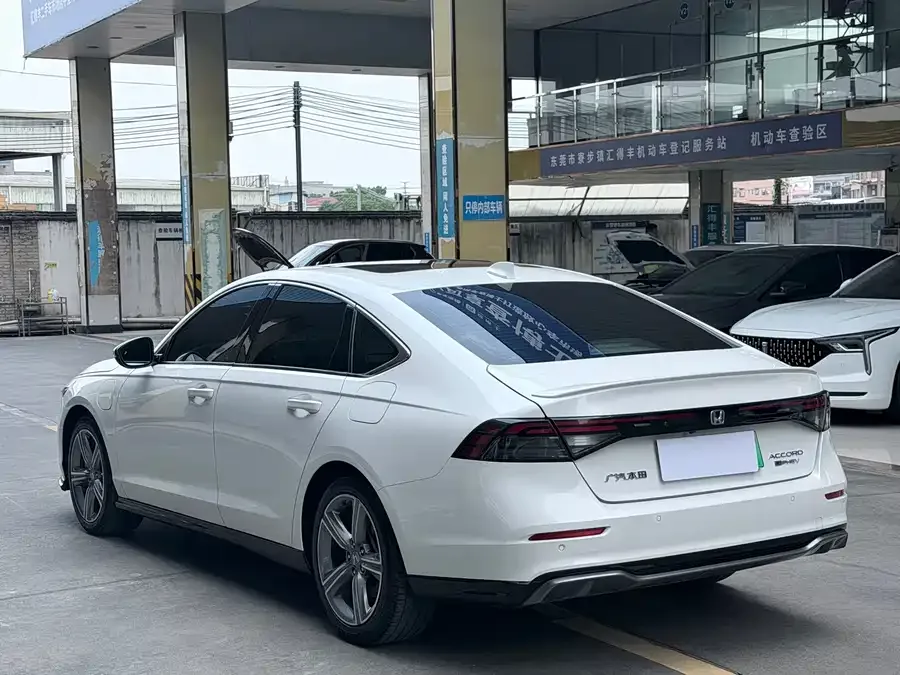 Honda Accord New Energy Accord New Energy 2023 2.0L e:PHEV Premium Edition 2024 — миниатюра 4