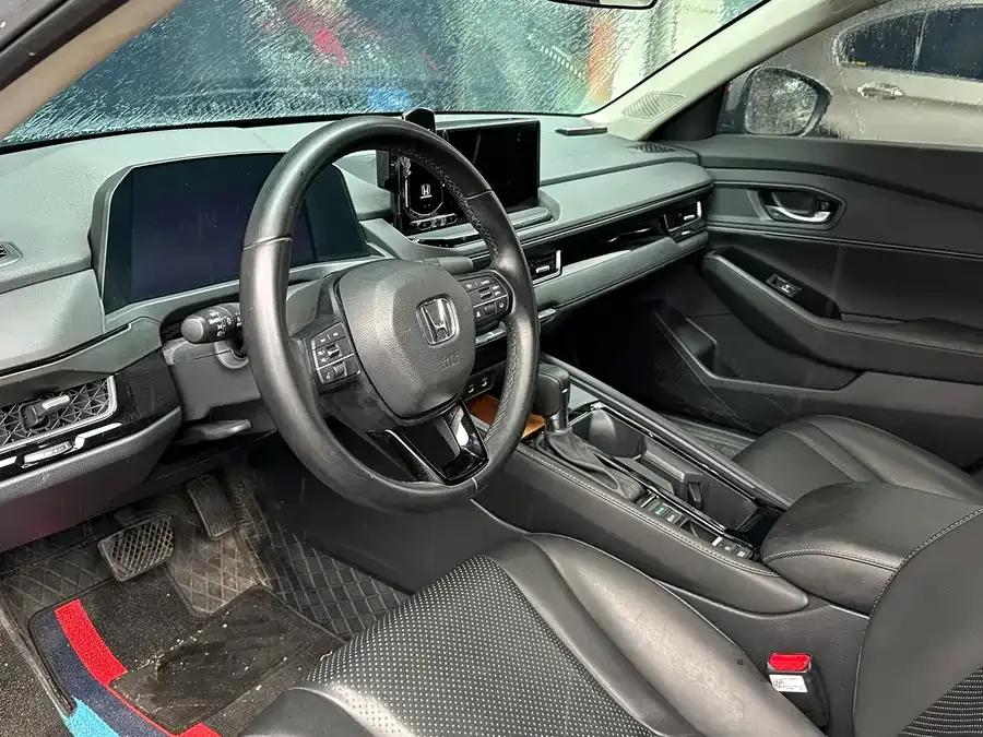 Honda Inspire Insignia 2025 260TURBO Elite Edition 2025 — миниатюра 4