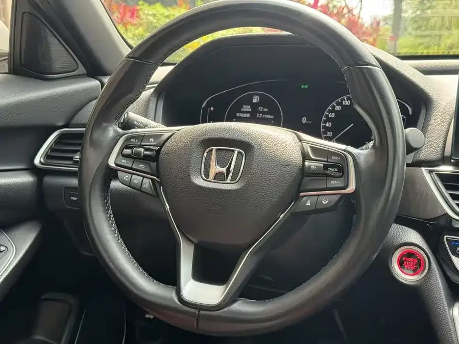 Honda Inspire 2022 Insignia 260TURBO Fine Edition 2022 — миниатюра 3