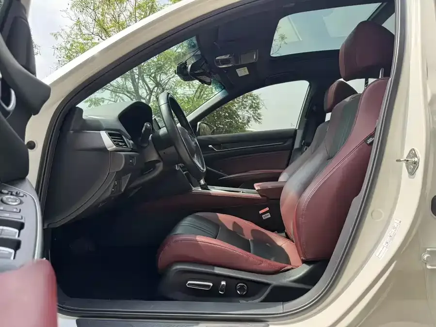 Honda Inspire 2022 Insignia 260TURBO Fine Edition 2022 — миниатюра 5