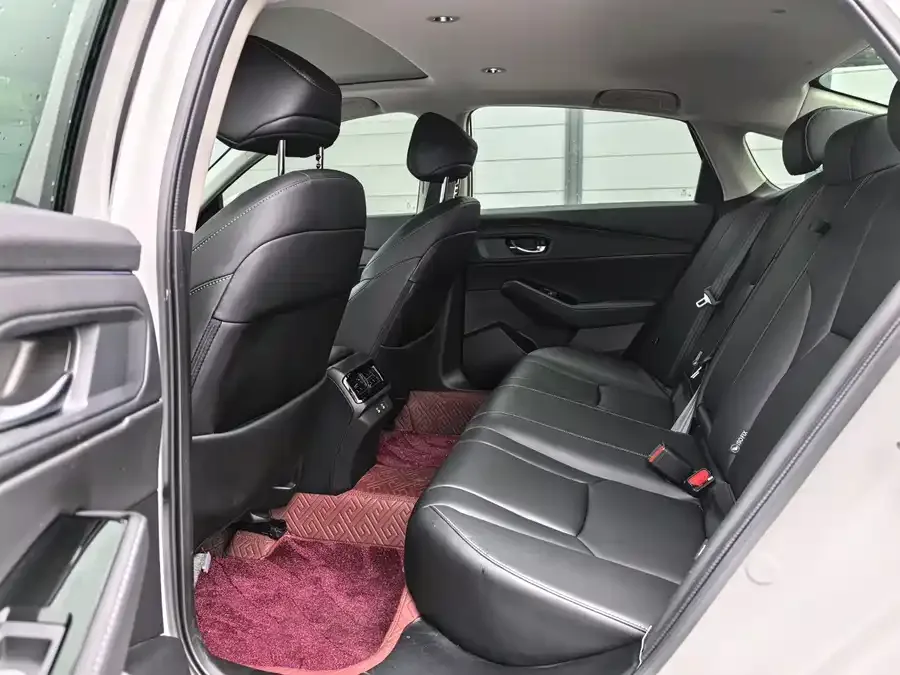 Honda Inspire Insignia 2025 260TURBO Elegant Edition 2025 — миниатюра 2