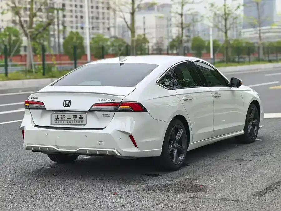 Honda Inspire Insignia 2025 260TURBO Elegant Edition 2025 — миниатюра 3