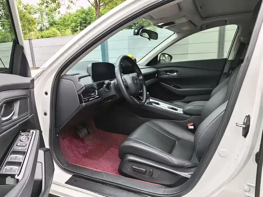 Honda Inspire Insignia 2025 260TURBO Elegant Edition 2025 — миниатюра 4