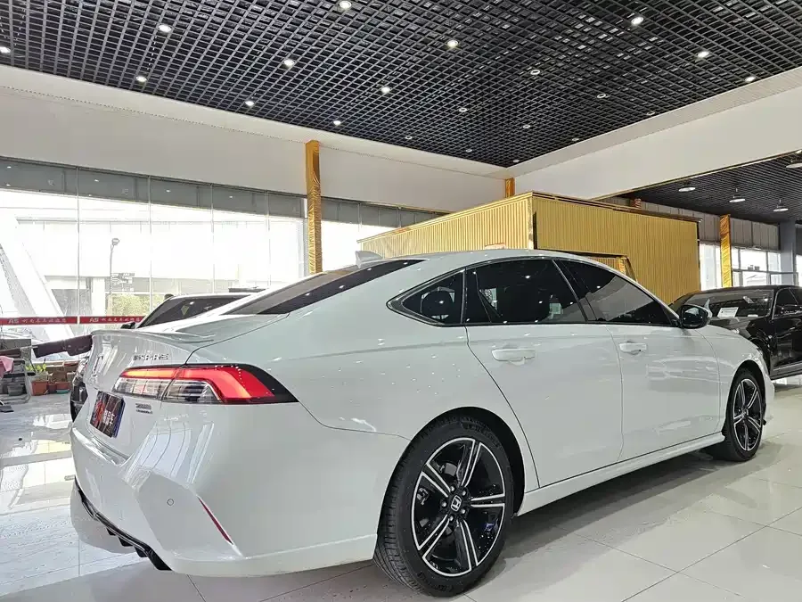 Honda Inspire 2024 Insignia 260TURBO Refined Edition 2024 — миниатюра 4