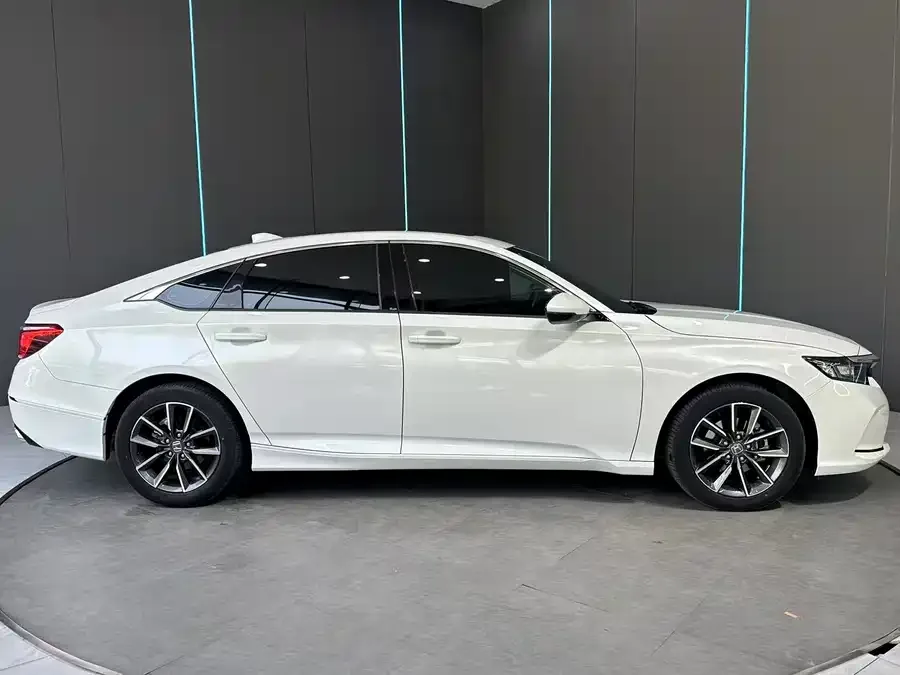 Honda Inspire Inship 2022 260TURBO Exquisite Edition 2022 — миниатюра 4