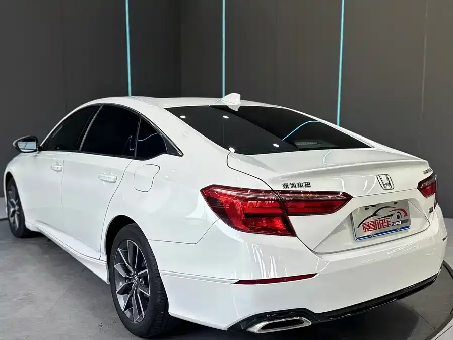 Honda Inspire Inship 2022 260TURBO Exquisite Edition 2022 — миниатюра 5